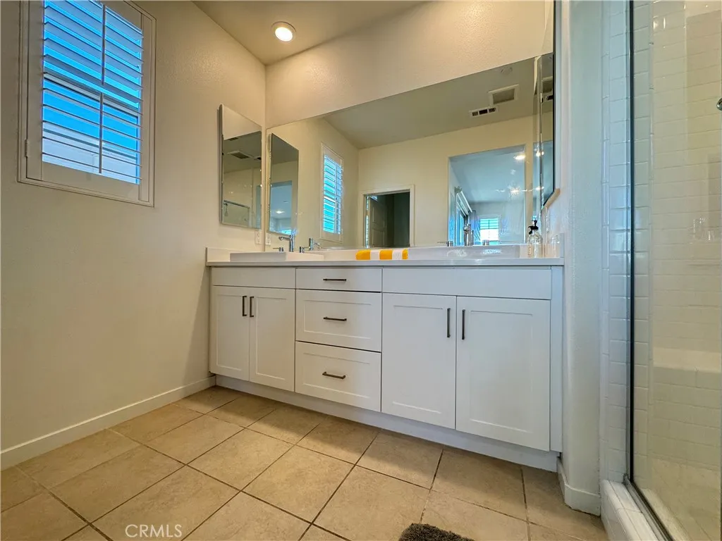 Additional image 22 of 129 Cadence, Irvine, CA 92618
