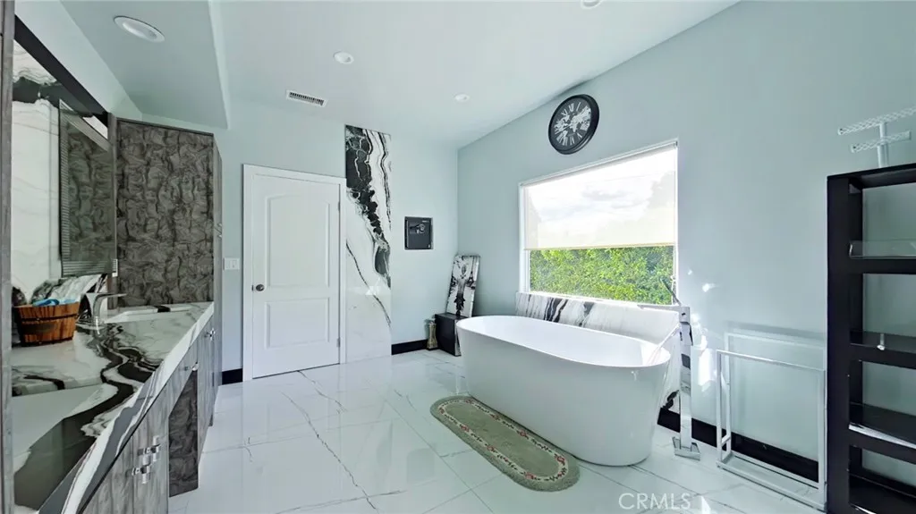 Additional image 77 of 6937 Kian Court, Van Nuys, CA 91406