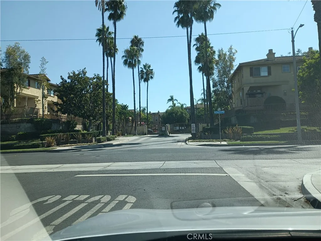 335 W Summerfield Cir, Anaheim, CA 92802