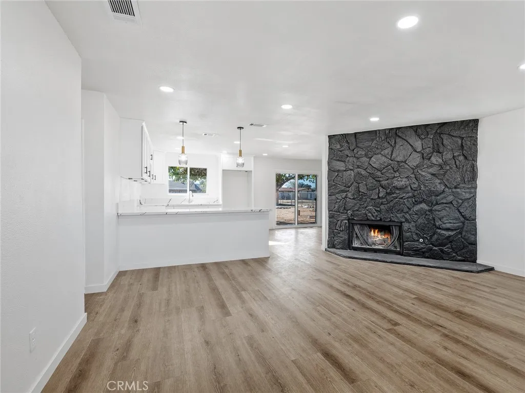 Additional image 9 of 21225 Lone Eagle Rd, Apple Valley, CA 92308