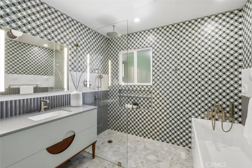 Additional image 32 of 1205 Bryant Rd, Long Beach, CA 90815