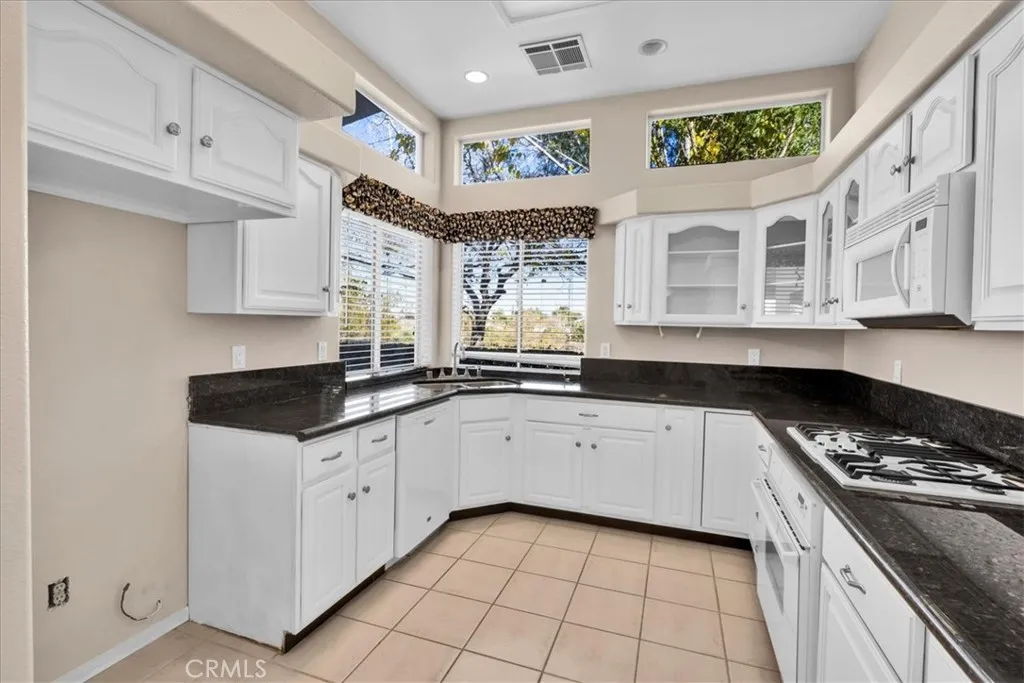 Additional image 21 of 58082 Carlyle Dr, Yucca Valley, CA 92284