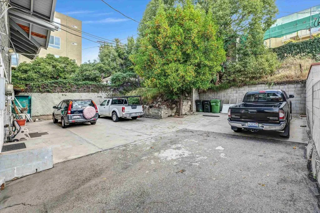 Additional image 45 of 226 S Rampart Boulevard, Los Angeles, CA 90057