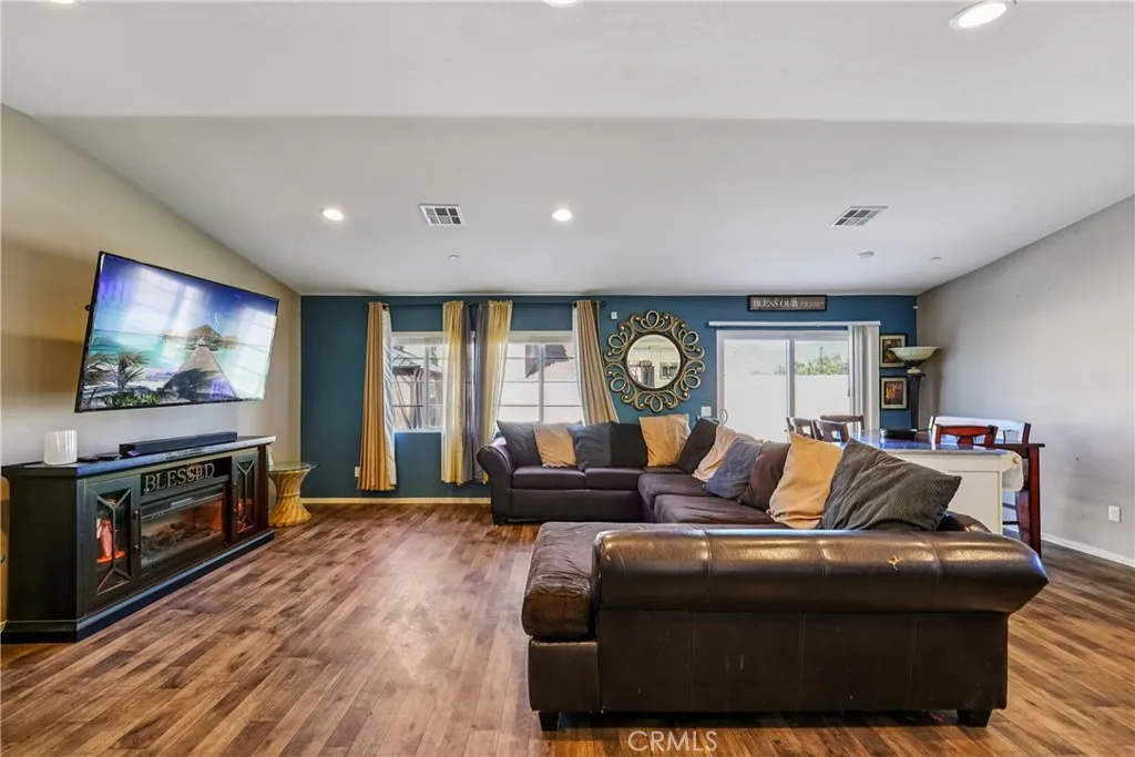 Additional image 7 of 823 Wilde Ln, San Jacinto, CA 92583