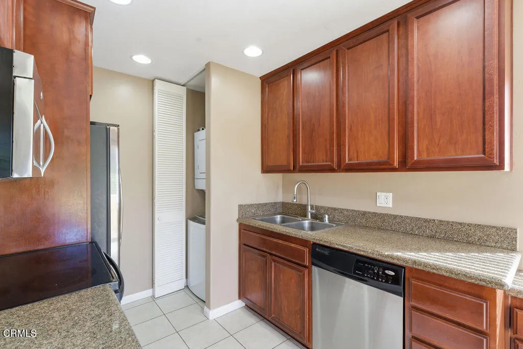 Additional image 13 of 1912 Diamond Street Unit 4, San Diego, CA 92109