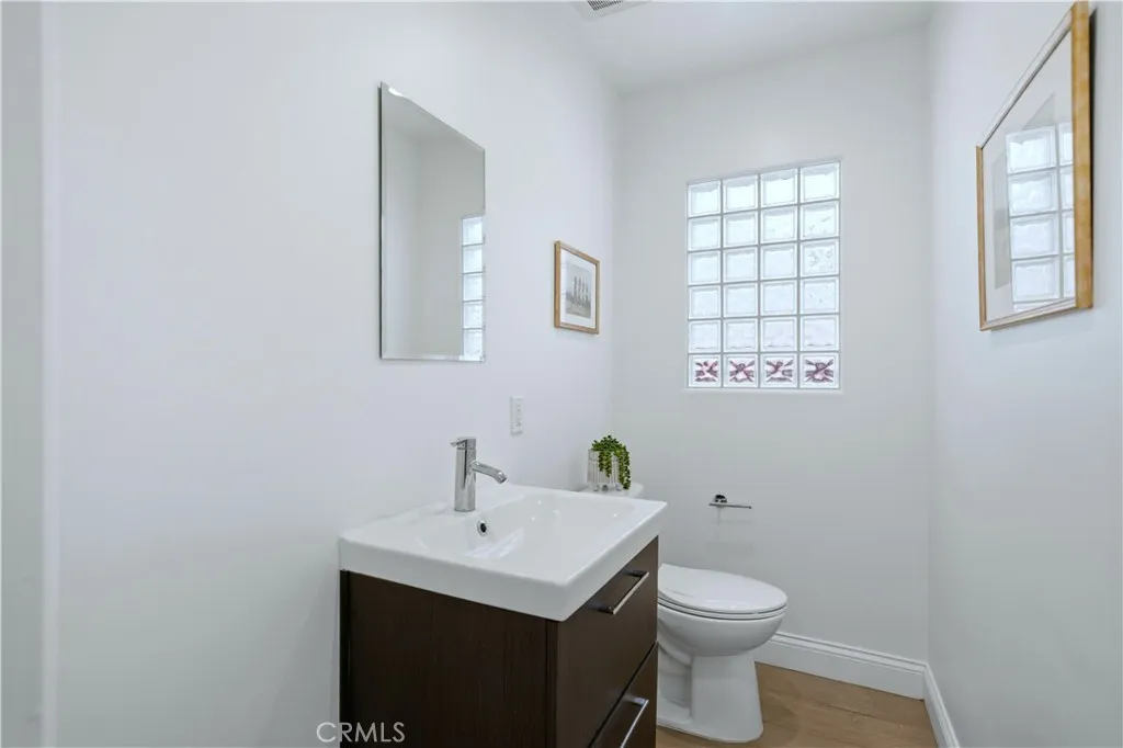 Additional image 69 of 108 Roycroft Avenue, Long Beach, CA 90803