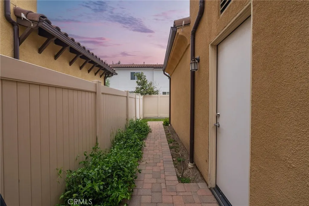 Additional image 16 of 18141 Topham Street, Tarzana, CA 91335