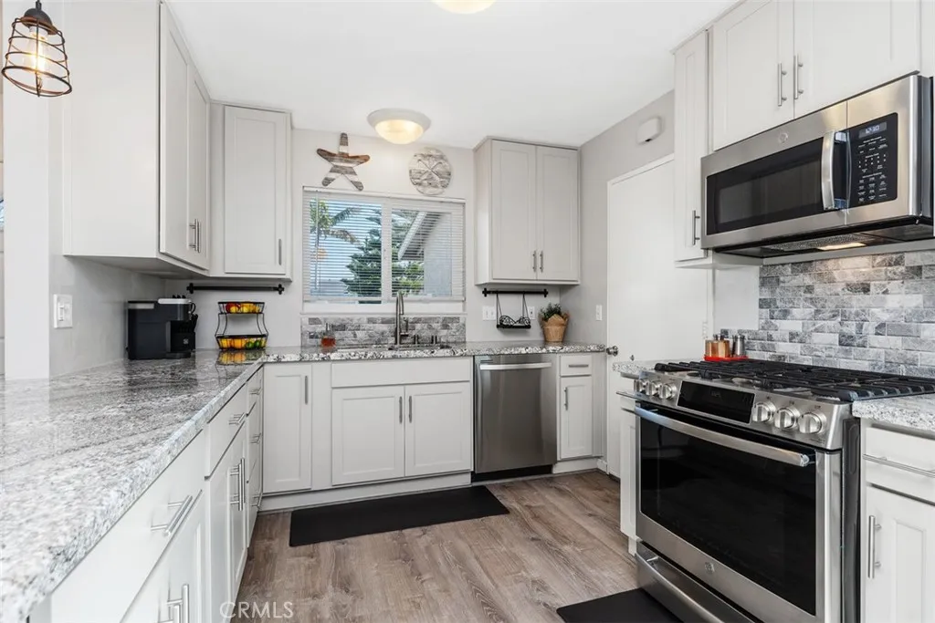 Additional image 19 of 15201 Nottingham Ln, Huntington Beach, CA 92647