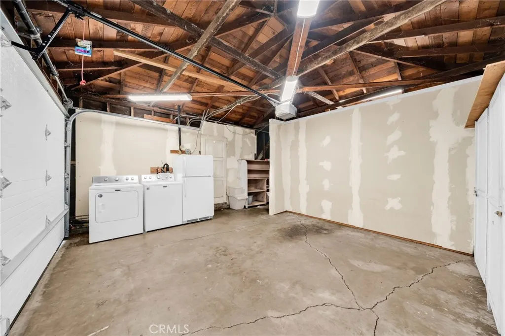 Additional image 42 of 8301 Reading Avenue, Los Angeles, CA 90045