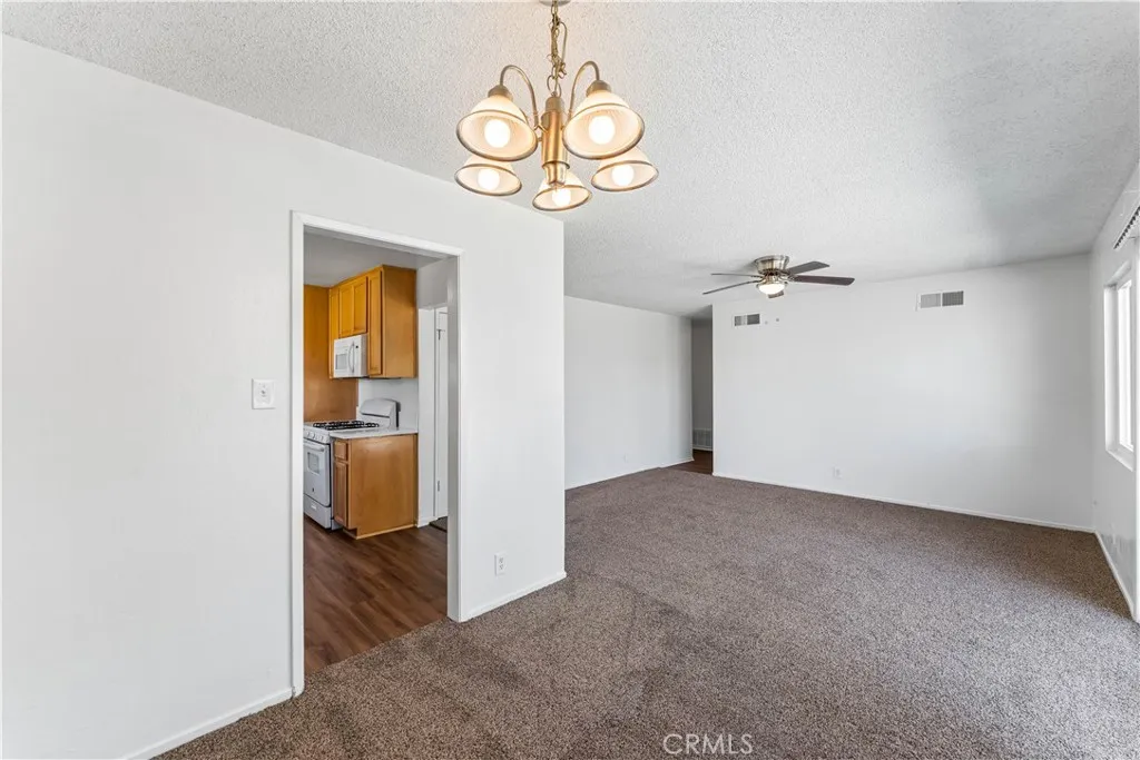 Additional image 13 of 45581 6th Street E, Lancaster, CA 93535