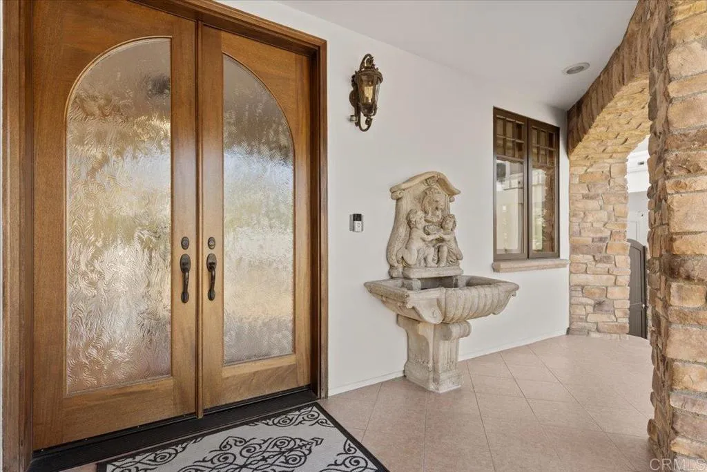 Additional image 8 of 1045 Van Nuys Street, San Diego, CA 92109