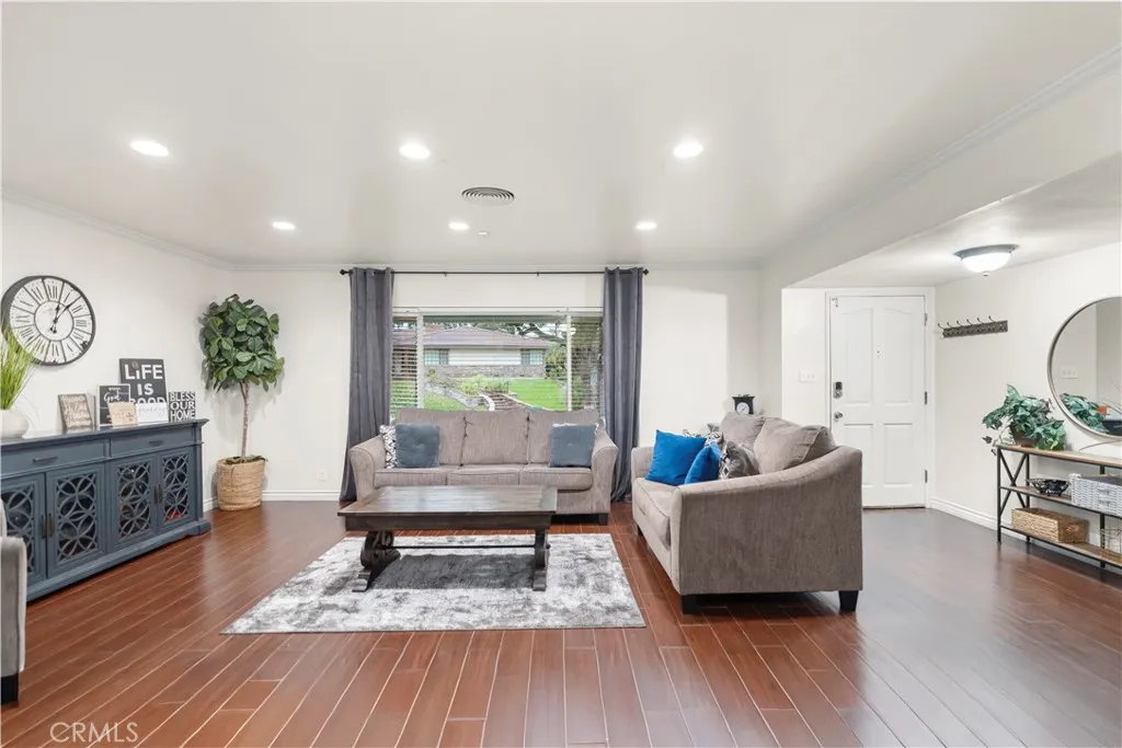 Additional image 15 of 1811 Country Club Dr, Bakersfield, CA 93306