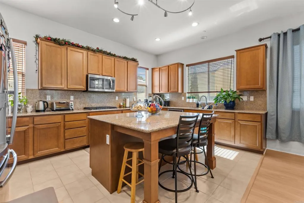 Additional image 16 of 1818 Santa Christina Avenue, Chula Vista, CA 91913