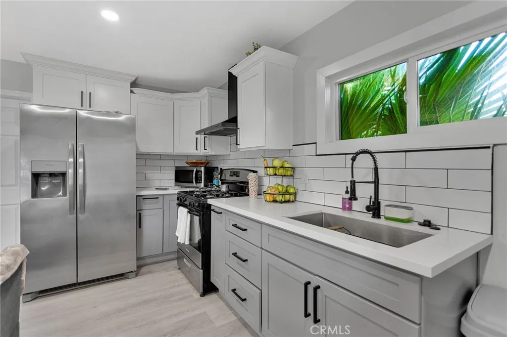 Additional image 34 of 112 May Ave, Barstow, CA 92301