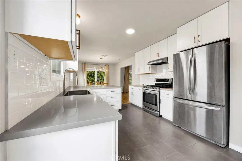 Additional image 13 of 14421 Cohasset Street, Van Nuys, CA 91405