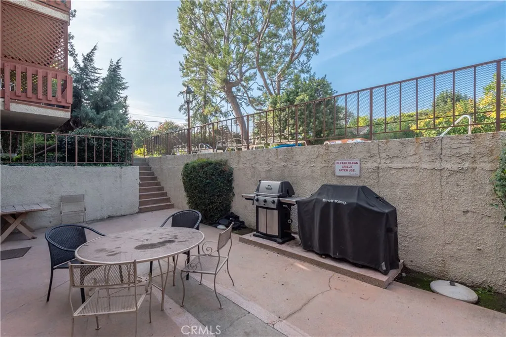 Additional image 40 of 5115 Kester Unit 202, Sherman Oaks, CA 91403