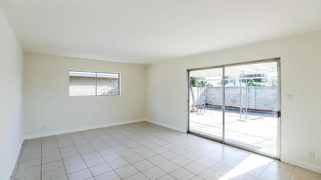 Additional image 7 of 2910 W Cubbon St, Santa Ana, CA 92704