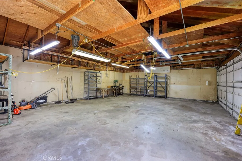 Property image for 10833 McVine Ave, Sunland, CA 91040
