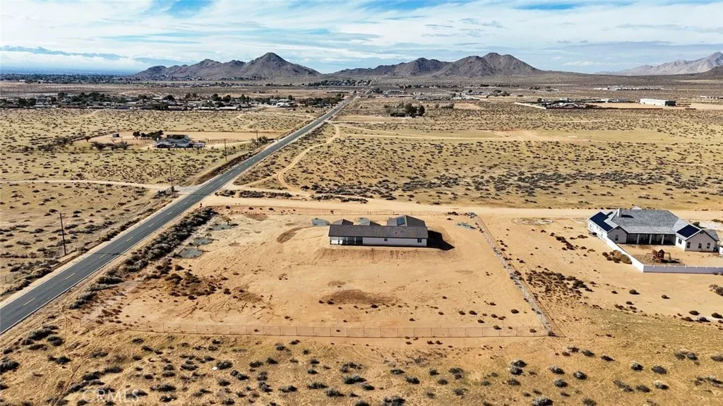 Additional image 57 of 16925 Nanticoke, Apple Valley, CA 92307