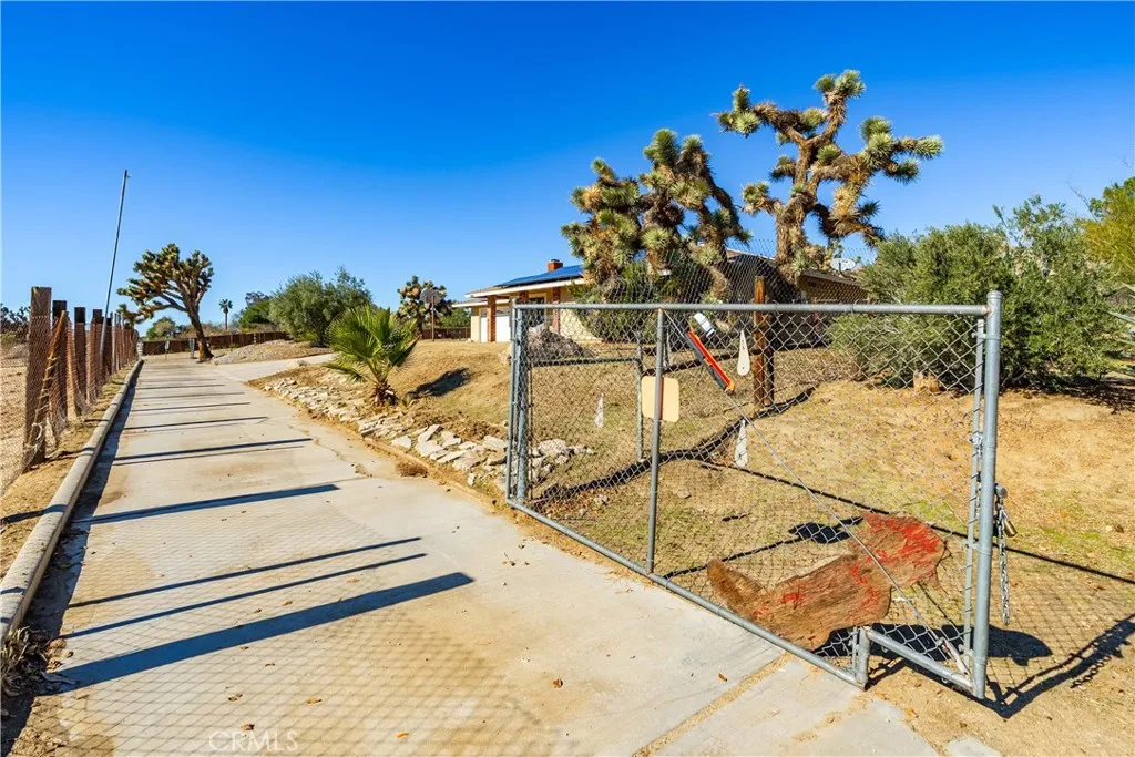 Property image for 38721 156th St E, Palmdale, CA 93591