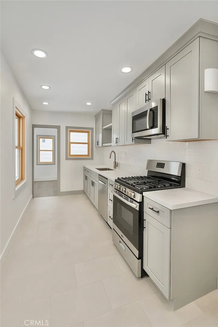 Additional image 36 of 1350 E 8th St, Long Beach, CA 90813