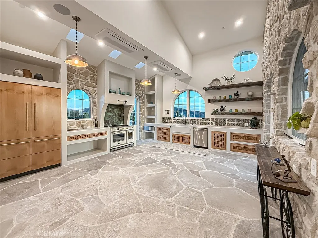 Additional image 91 of 33239 Mulholland Highway, Malibu, CA 90265