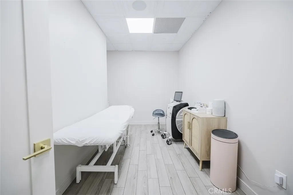 Additional image 31 of W Burbank Boulevard, Burbank, CA 91506