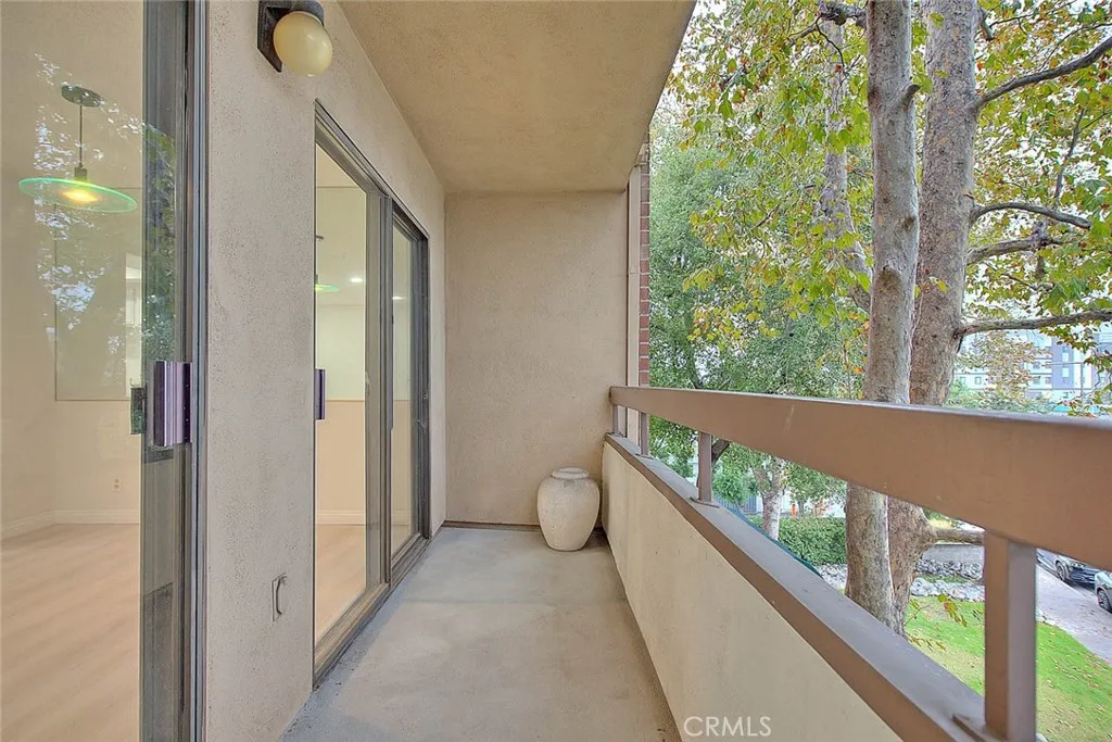 Additional image 8 of 460 Oak Street Unit 201, Glendale, CA 91204