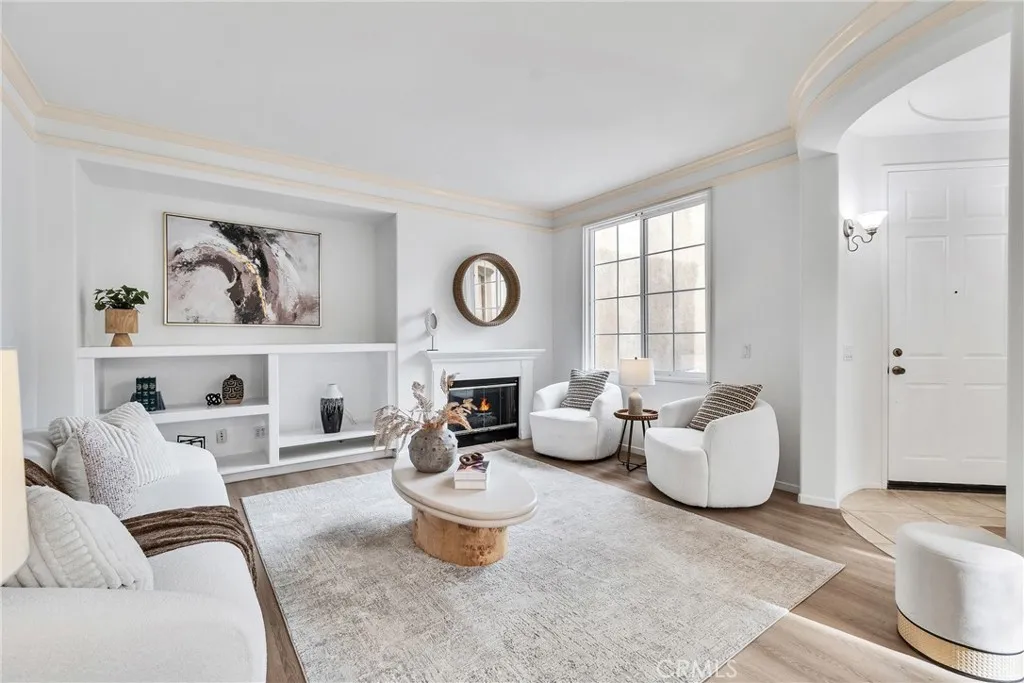 Additional image 23 of 57 Waterman, Irvine, CA 92602