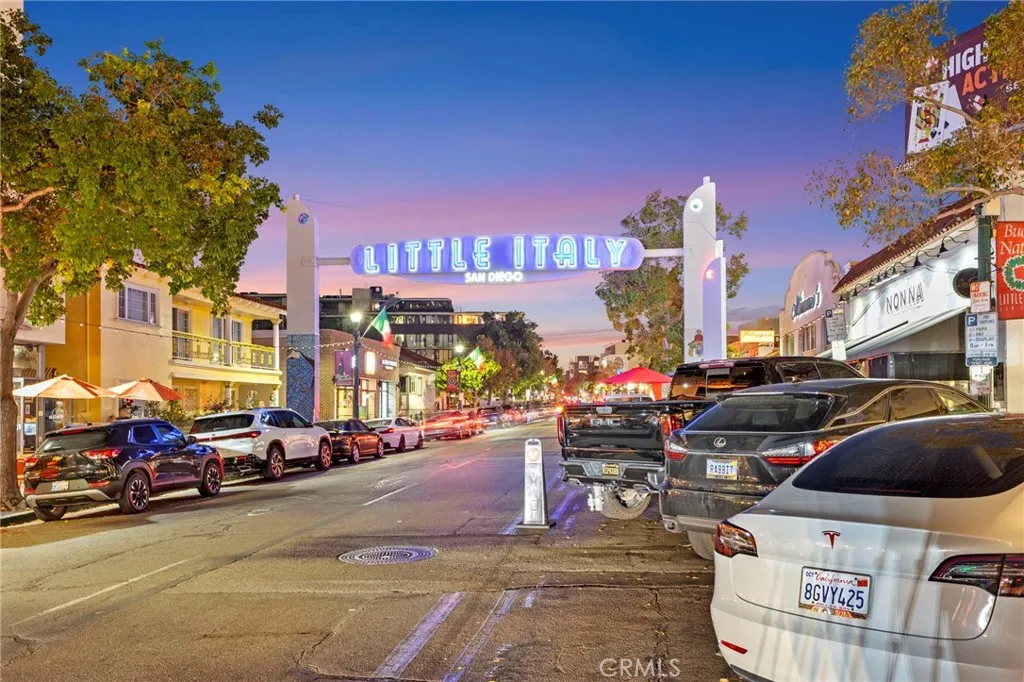 Additional image 36 of 941 W Hawthorn St Unit 9, San Diego, CA 92101