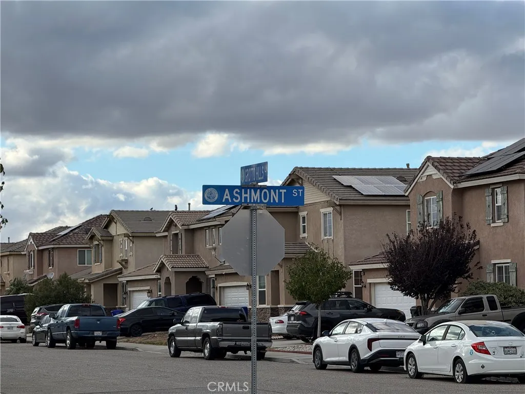 13737 Ashmont St, Victorville, CA 92392