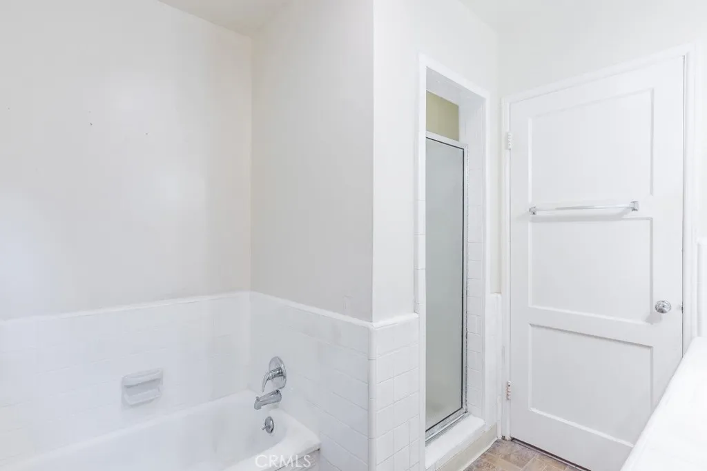 Additional image 114 of 12500 Martha St, Valley Village, CA 91607