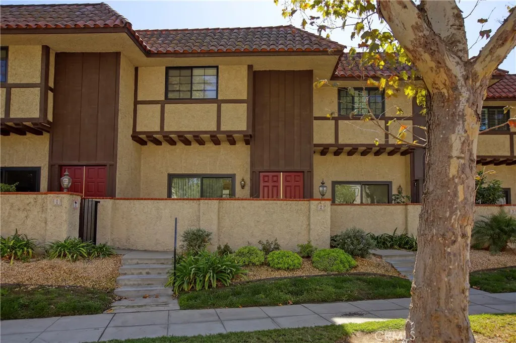 Additional image 2 of 400 W Riverside Drive Unit 2, Burbank, CA 91506
