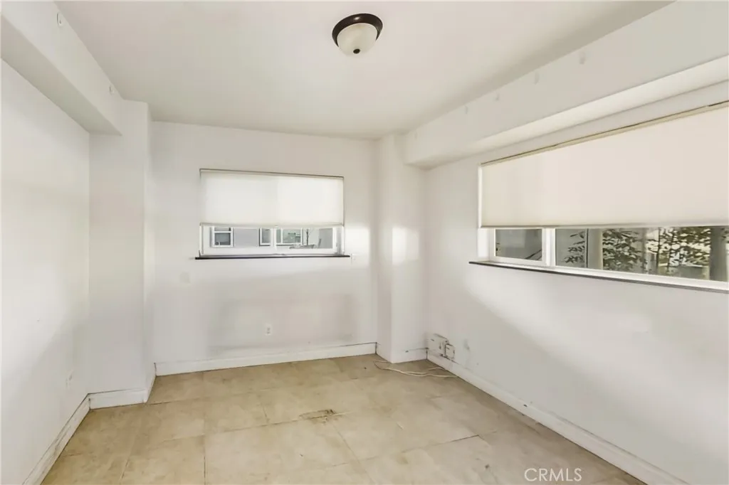 Additional image 73 of 261 E Crescent Avenue, Redlands, CA 92373