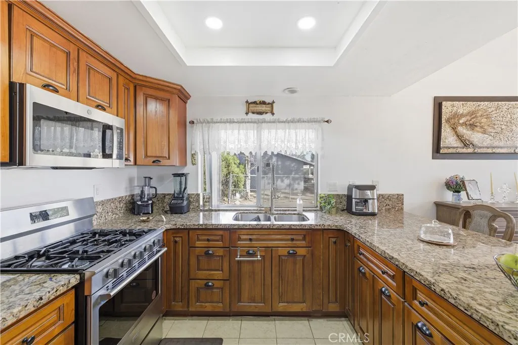 Additional image 11 of 9781 Victor Ave, Hesperia, CA 92345