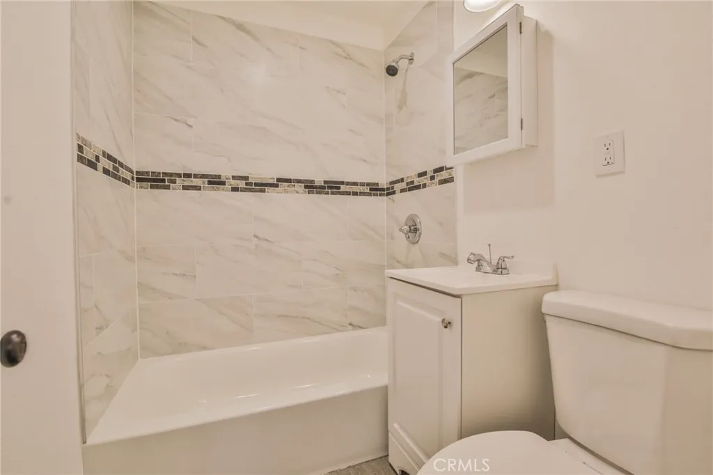 Additional image 14 of 10955 S Spring Street, Los Angeles, CA 90061