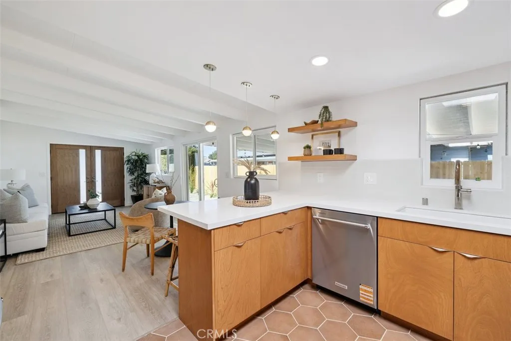 Additional image 8 of 21 La Cadena Street, Santa Barbara, CA 93103