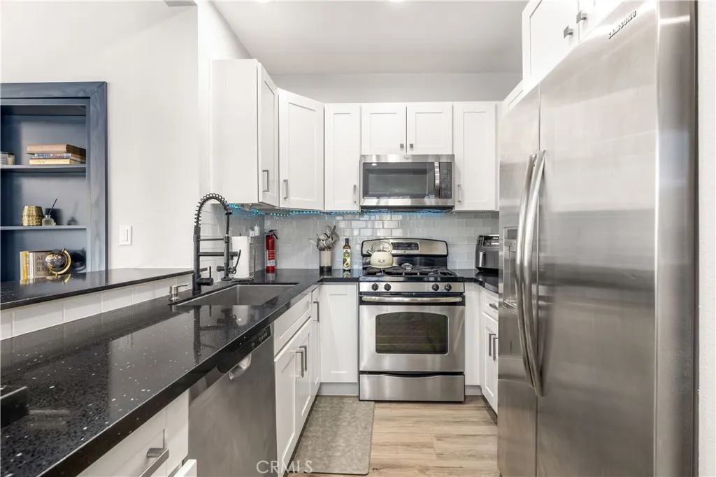 Additional image 8 of 430 E Spruce Ave Unit 65, Inglewood, CA 90301