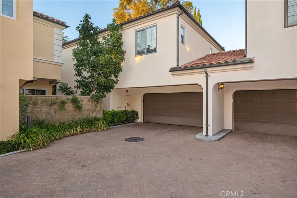 Additional image 59 of 57 Strawberry Grove, Irvine, CA 92620