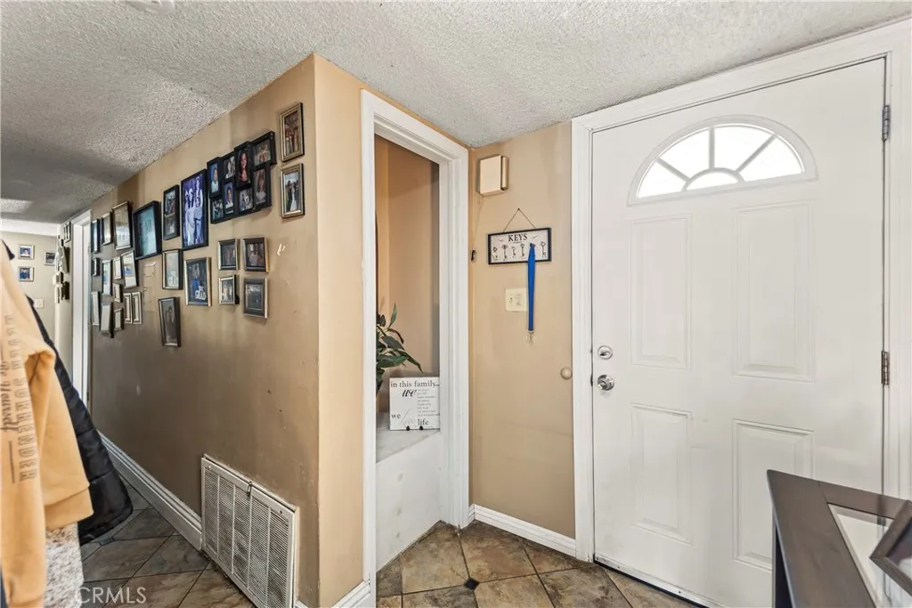 Additional image 23 of 822 Corona Ave, Corona, CA 92879