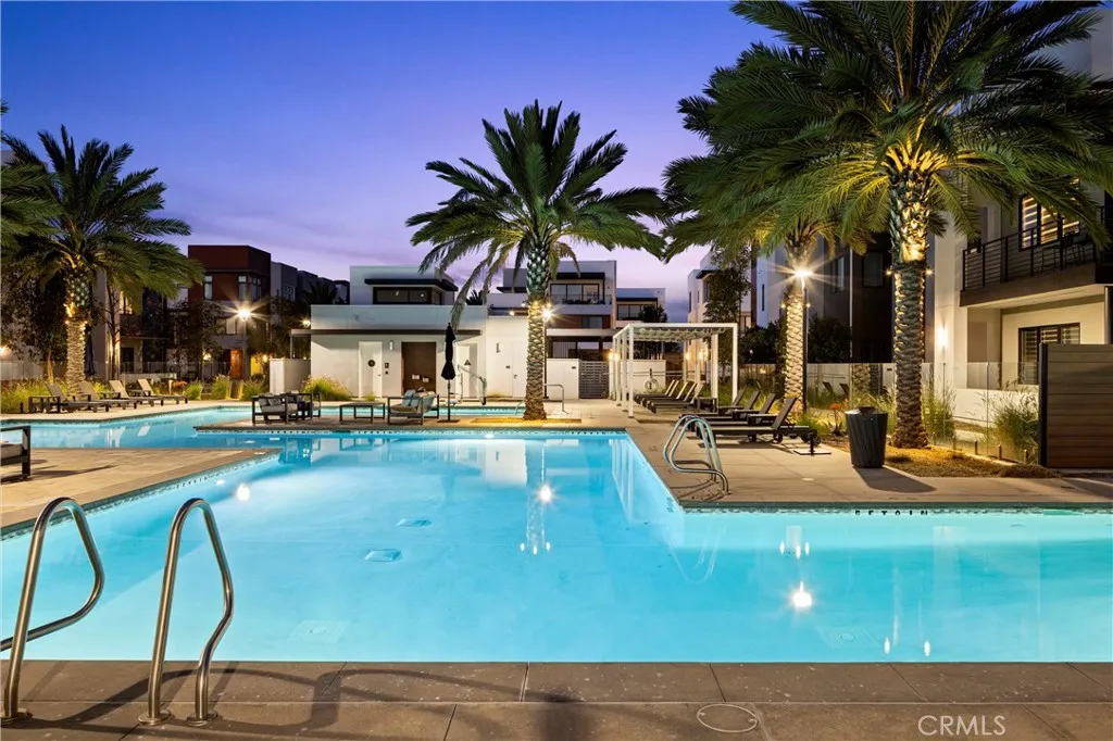 Additional image 109 of 419 Transport, Tustin, CA 92782