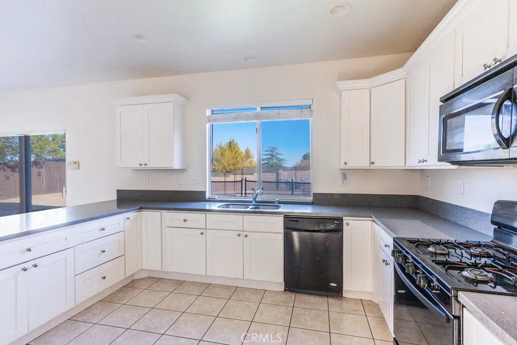 Additional image 10 of 38318 Wakefield Place, Palmdale, CA 93551