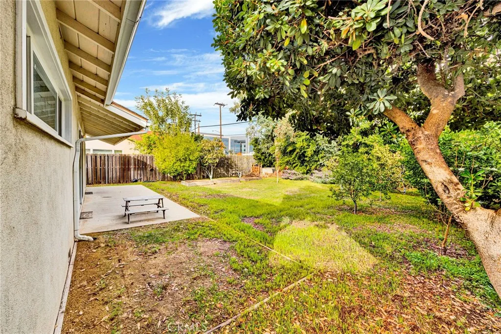 Additional image 59 of 14421 Cohasset Street, Van Nuys, CA 91405