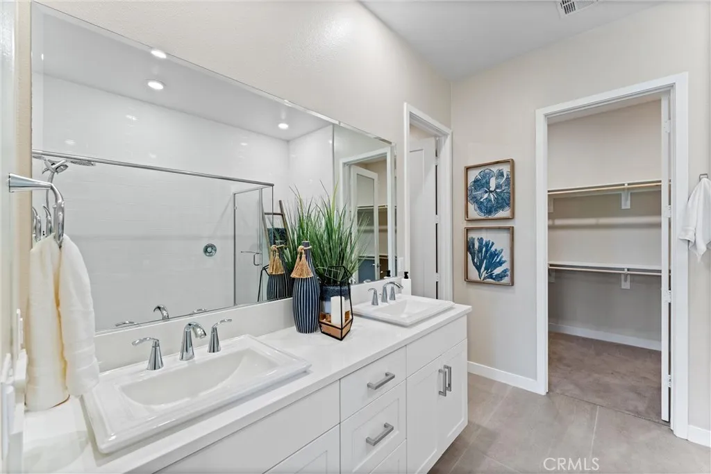 Additional image 81 of 419 Transport, Tustin, CA 92782