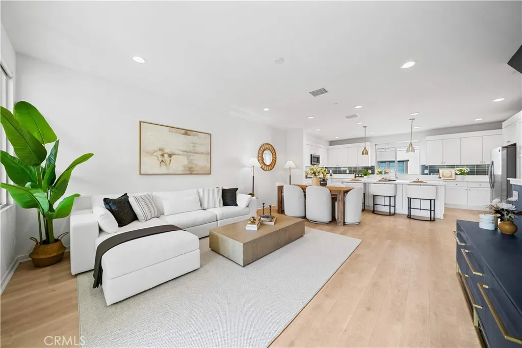 Additional image 2 of 115 Episode, Irvine, CA 92618