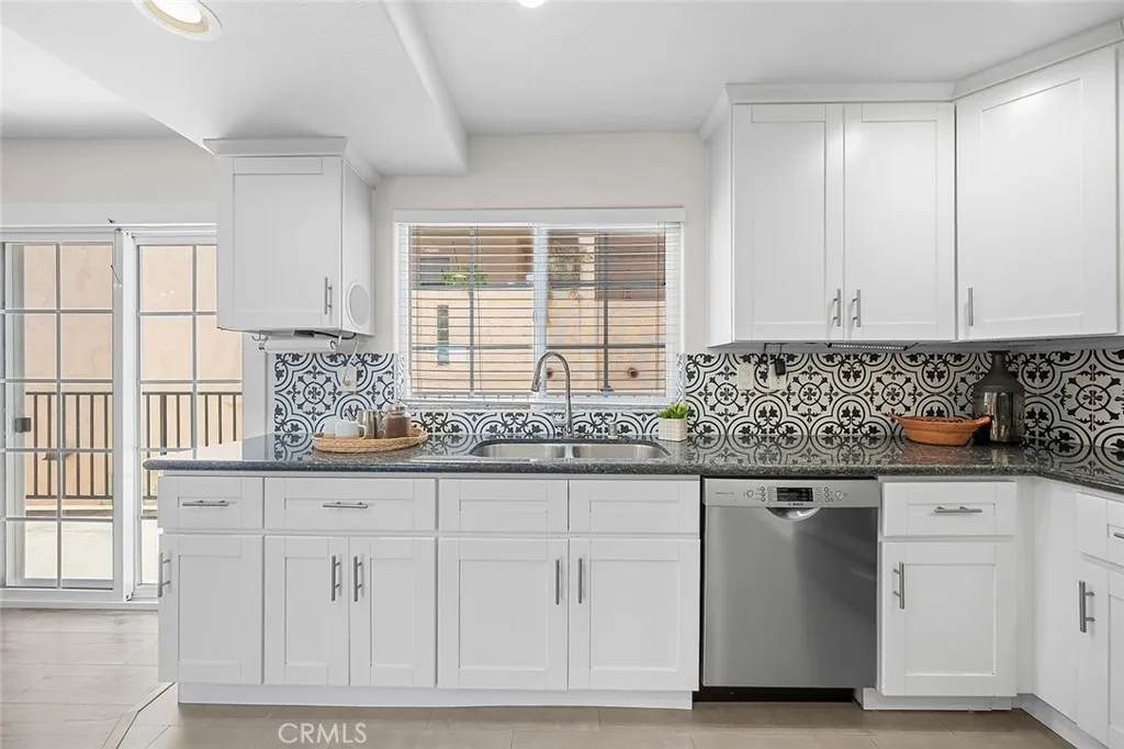 Additional image 41 of 825 W 6th Street Unit 3, San Pedro, CA 90731