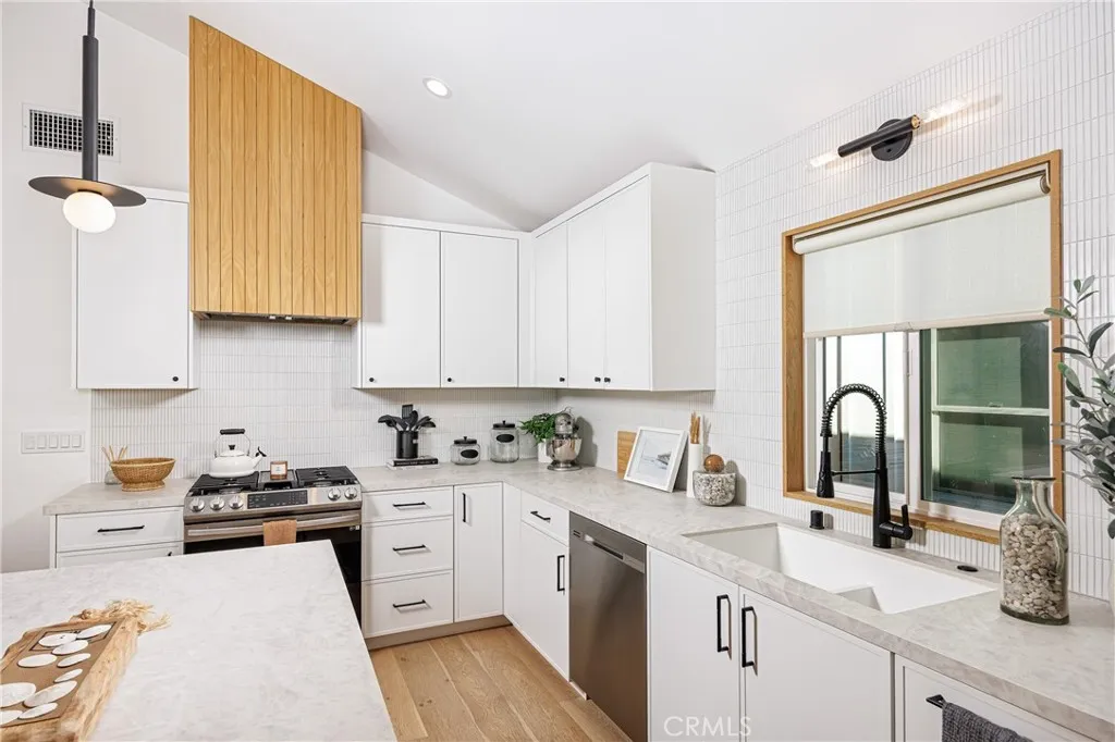 Additional image 15 of 122 E Bay Avenue, Newport Beach, CA 92661