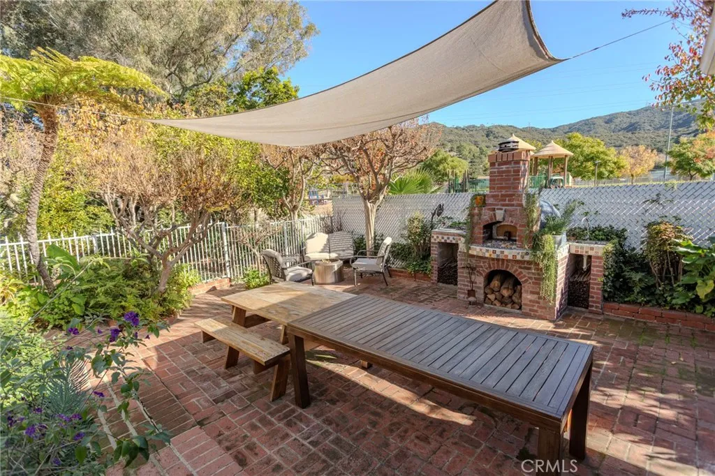 Additional image 30 of 1724 Sombra Drive, Glendale, CA 91208