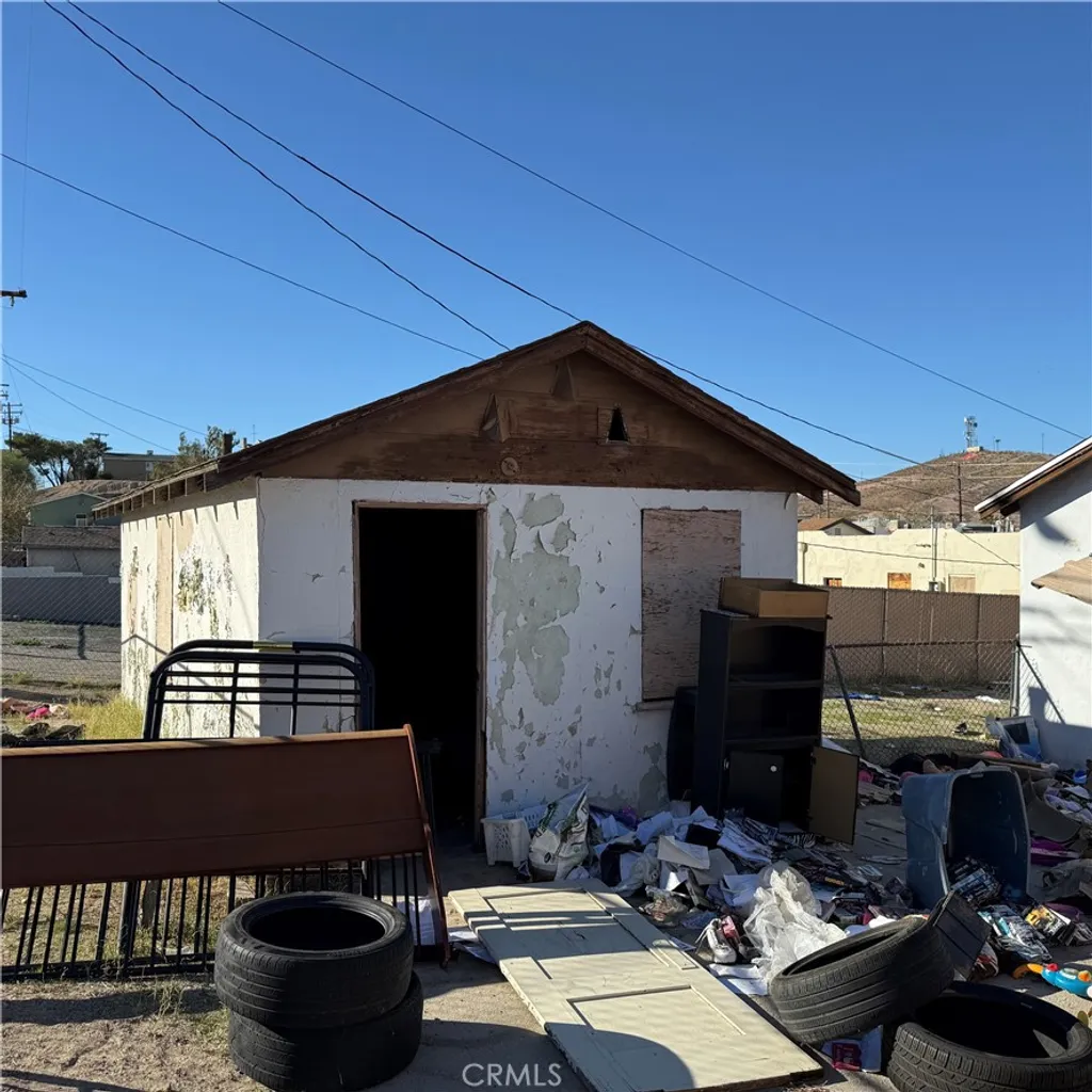 Additional image 7 of 124 W Fredricks St, Barstow, CA 92311