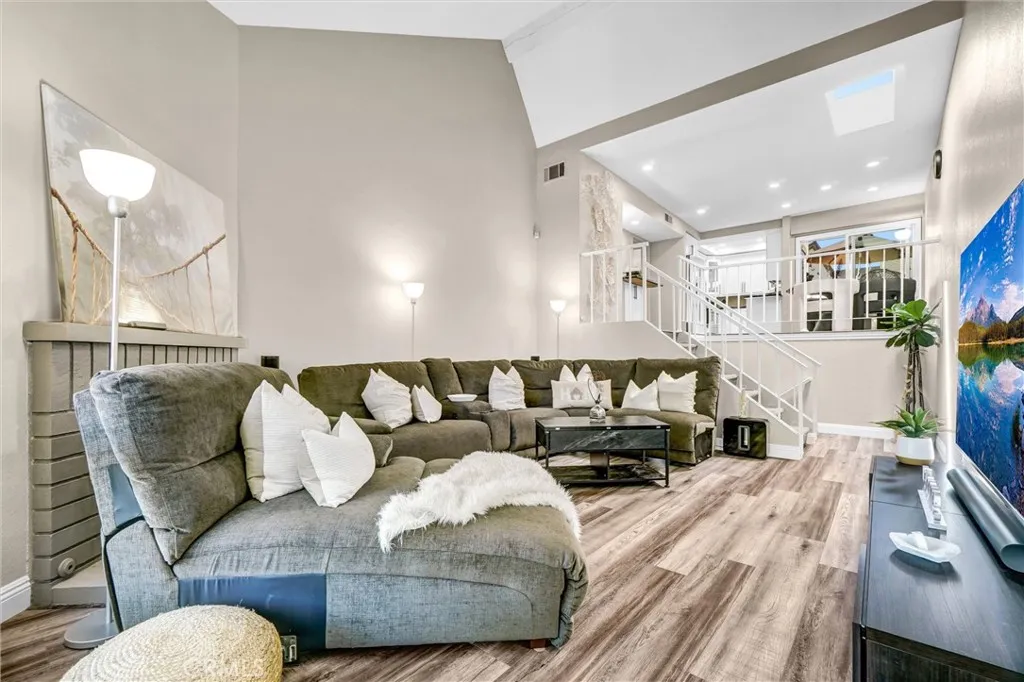 Additional image 8 of 4957 Embassy Way, Cypress, CA 90630